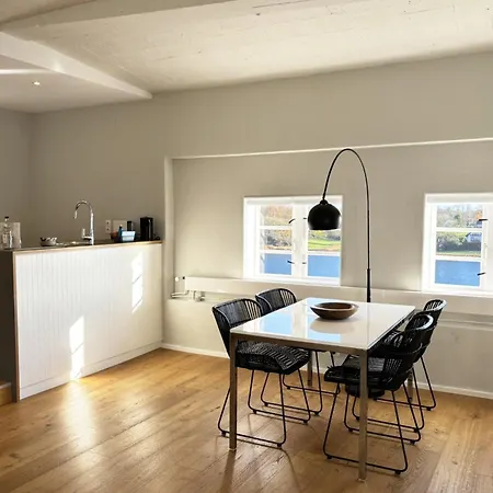 Pier 16 Im Pierspeicher