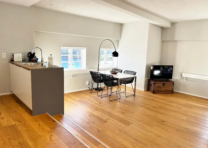 Pier 16 Im Pierspeicher Kappeln